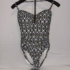 Nw/oT La Blanca geometric pattern bathing suit w/ gold accent
